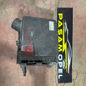 Opel corsa d hava filtre kutusu